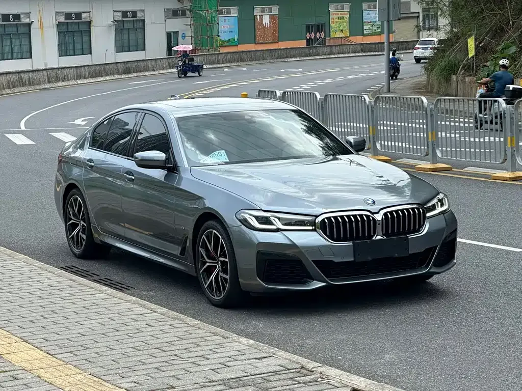 BMW 5 Series (Import) — фото 3