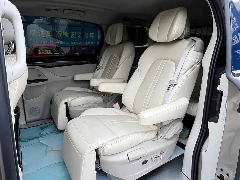 Buick GL8 2024 из CN, фото 5