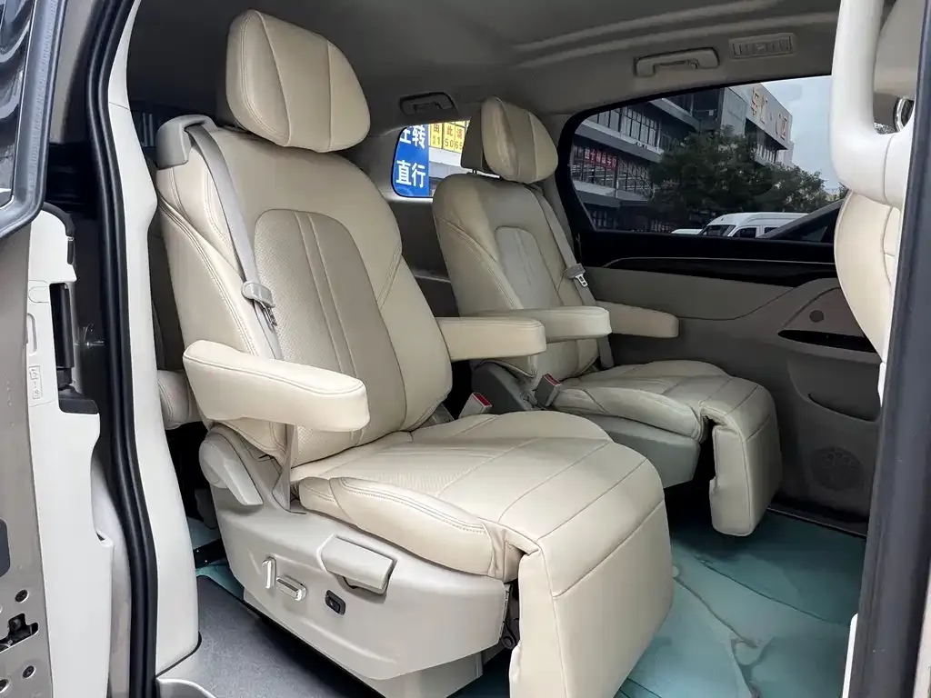 Buick GL8 2024 из CN, фото 8