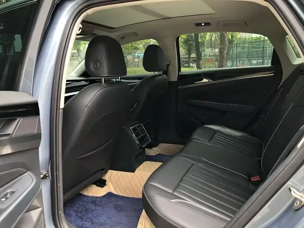 Volkswagen Passat 2022 из CN, фото 7