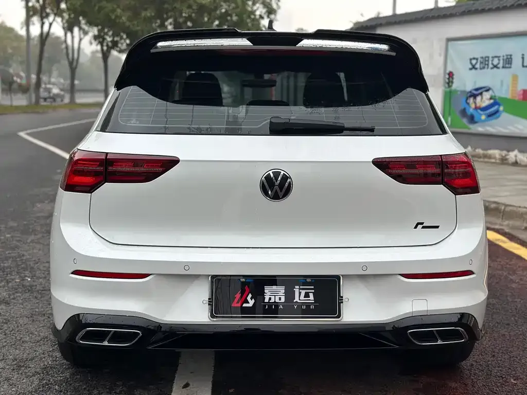 Volkswagen Golf 2024 из CN, фото 4