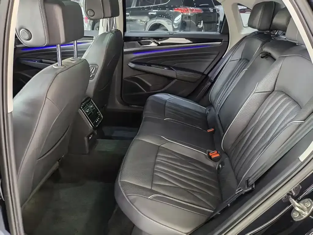 Volkswagen Passat New Energy 2021 из CN, фото 8