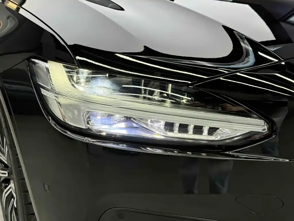 Volvo S90 2024 из CN, фото 3