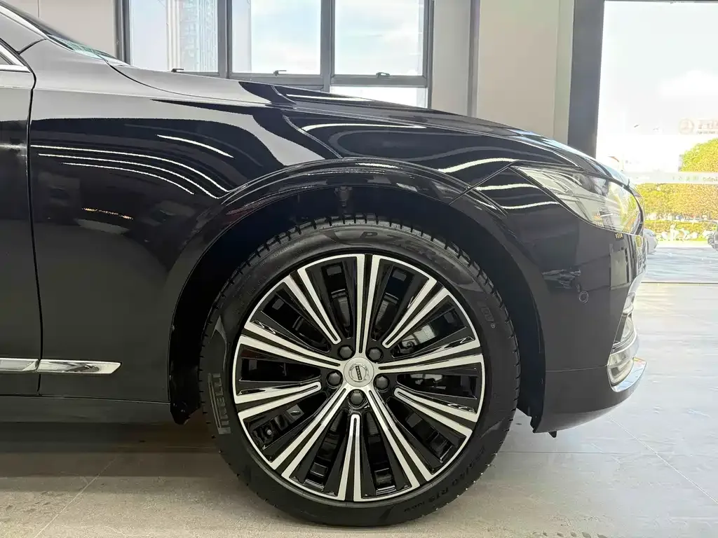 Volvo S90 2024 из CN, фото 4
