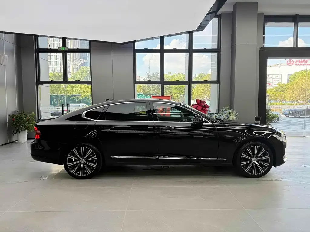 Volvo S90 2024 из CN, фото 5