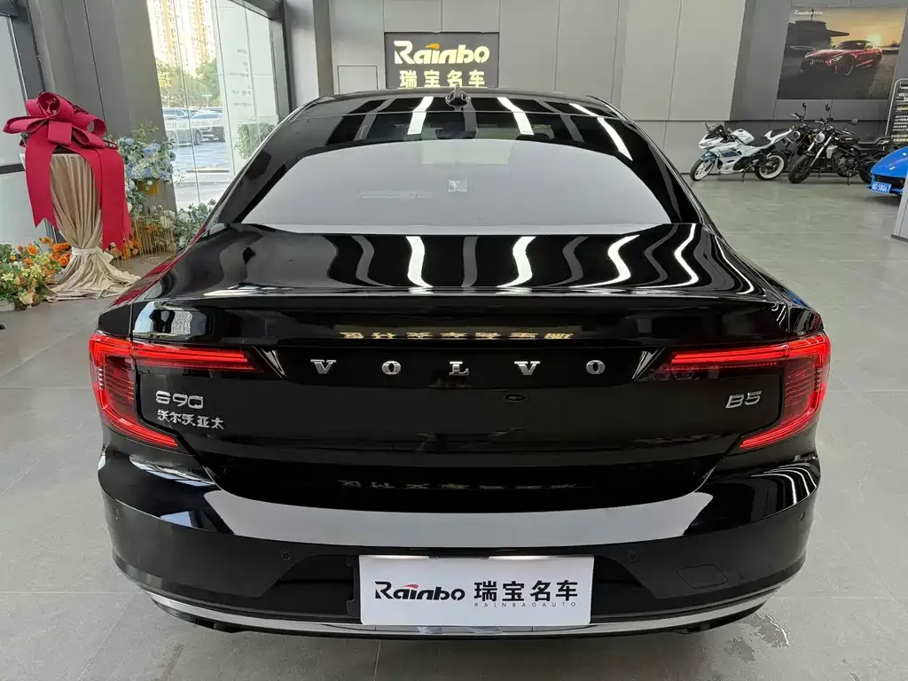Volvo S90 2024 из CN, фото 6