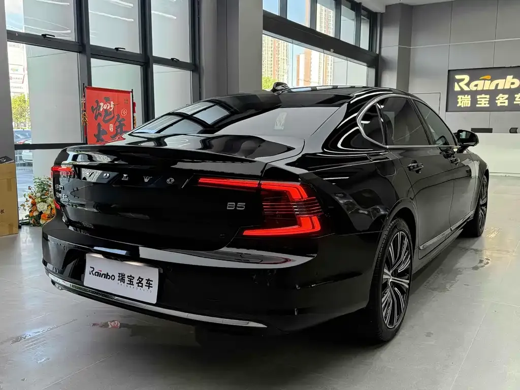 Volvo S90 2024 из CN, фото 8