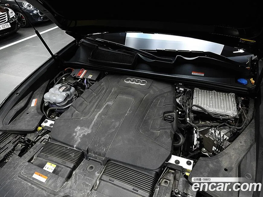 Audi Q8 2021 из KR, фото 6