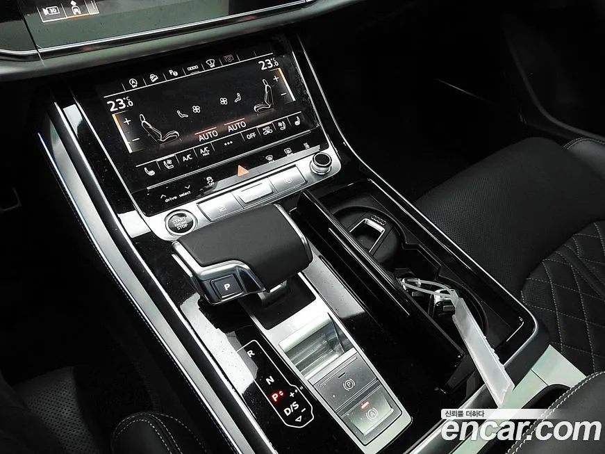 Audi Q8 2021 из KR, фото 9