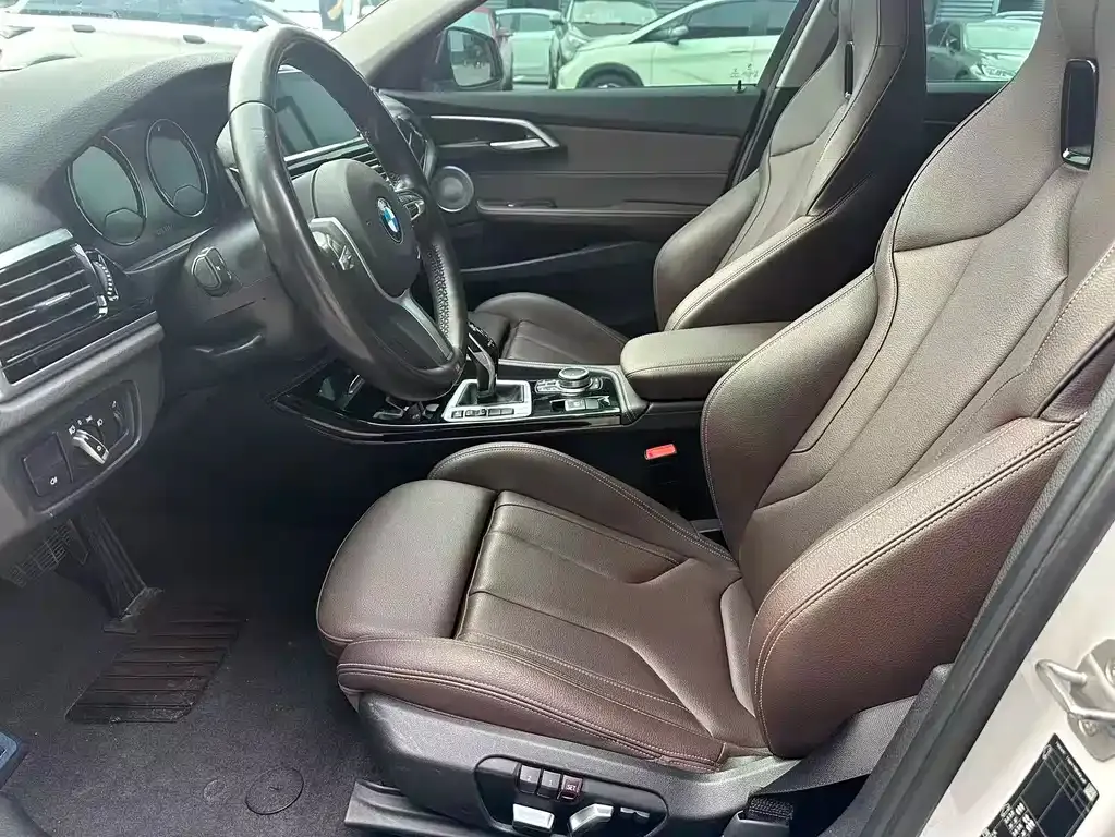 BMW 1 Series 2021 из CN, фото 4