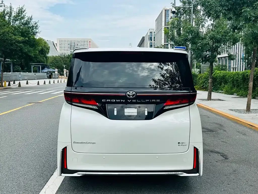 Toyota Vellfire 2025 из CN, фото 5
