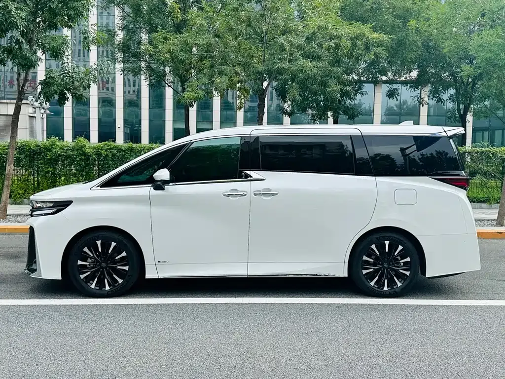 Toyota Vellfire 2025 из CN, фото 7