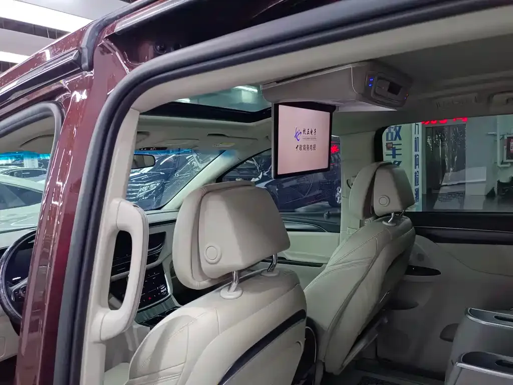 Buick GL8 2023 из CN, фото 5