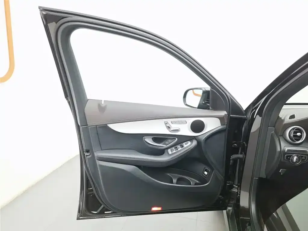 Mercedes-Benz GLC 2021 из CN, фото 8