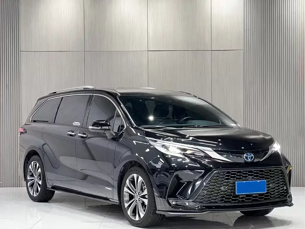 Toyota Granvia 2023 из CN, фото 3