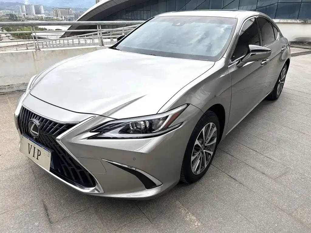 Lexus ES 2022 из CN, фото 1