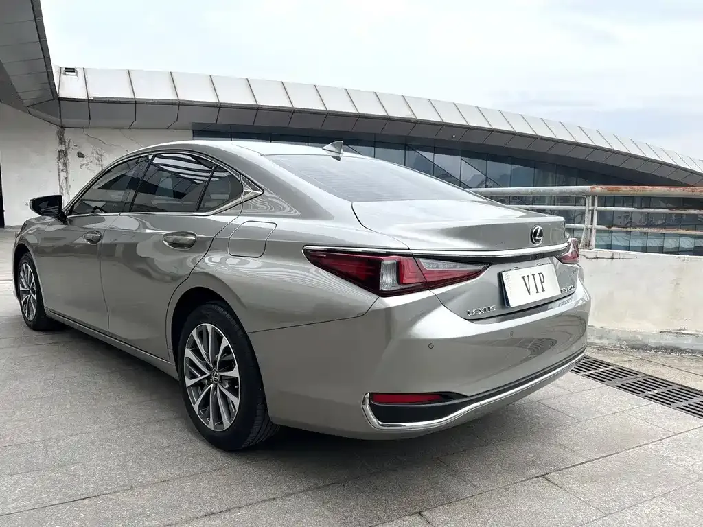 Lexus ES 2022 из CN, фото 4