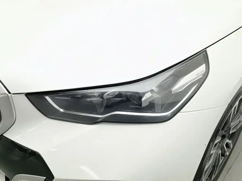 BMW 5 Series 2024 из CN, фото 7