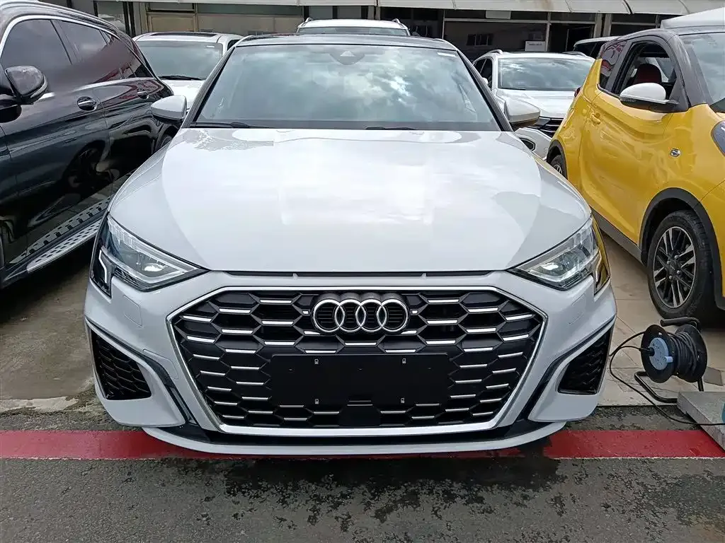 Audi A3 2024 из CN, фото 3