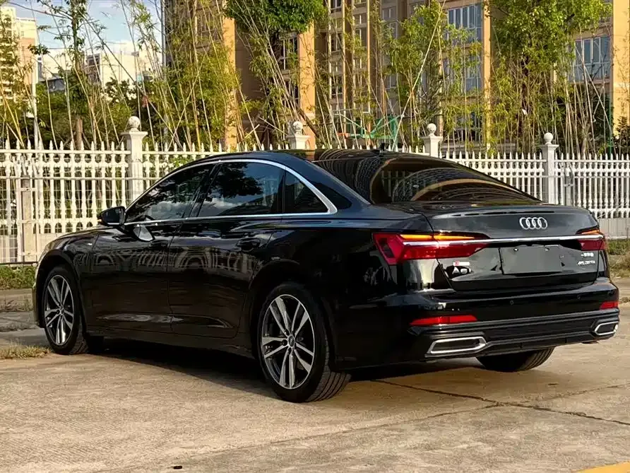 Audi A6L — фото 7