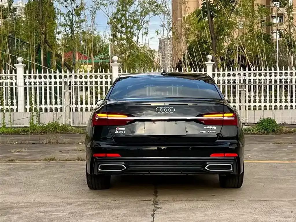 Audi A6L — фото 9