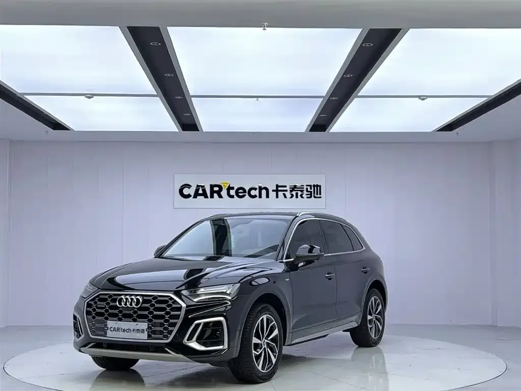 Audi Q5L 2022 из CN, фото 1