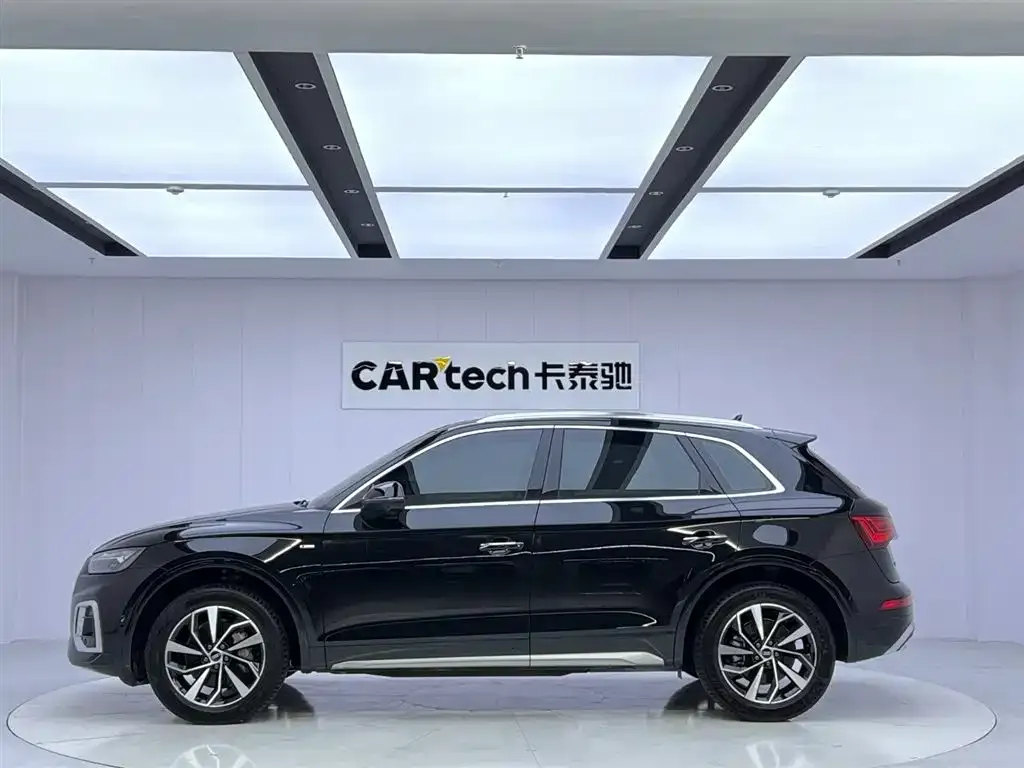 Audi Q5L 2022 из CN, фото 2
