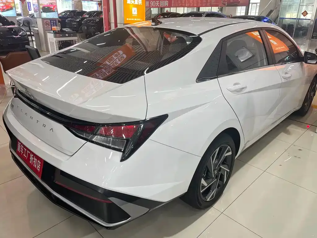 Hyundai Elantra 2025 из CN, фото 4