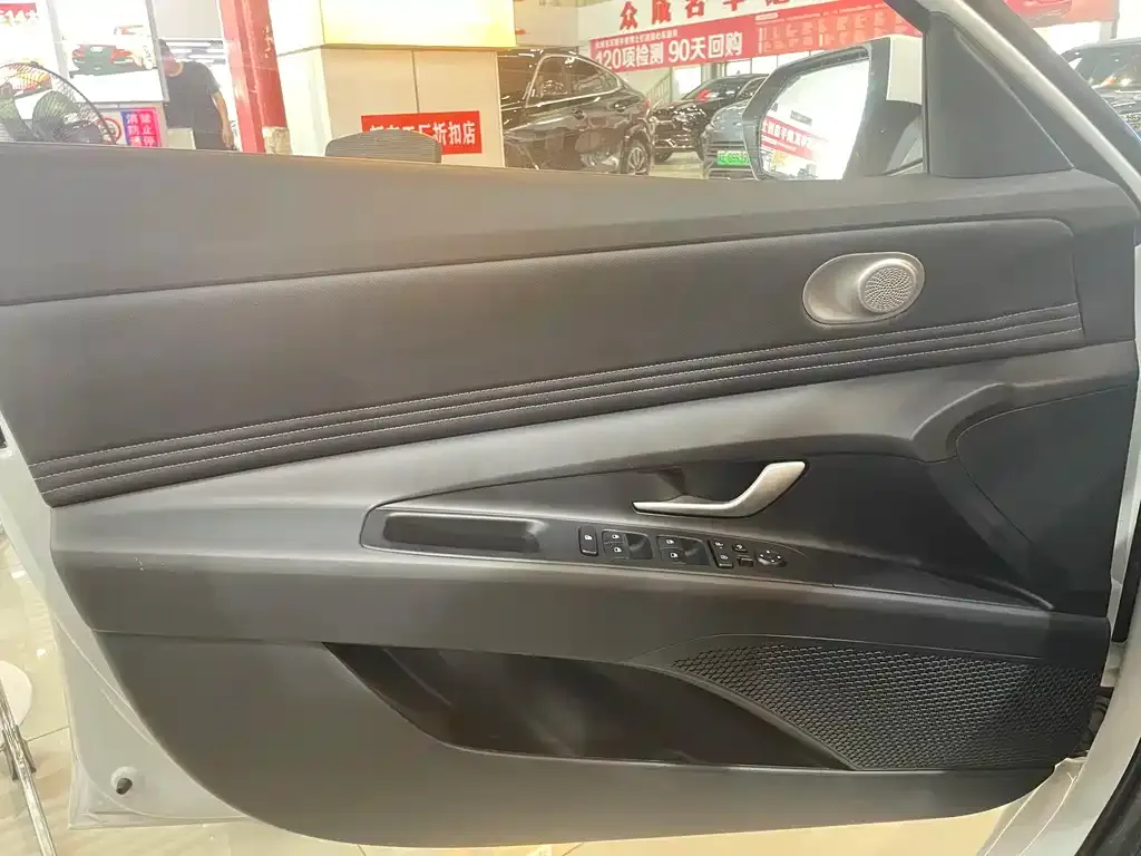 Hyundai Elantra 2025 из CN, фото 7