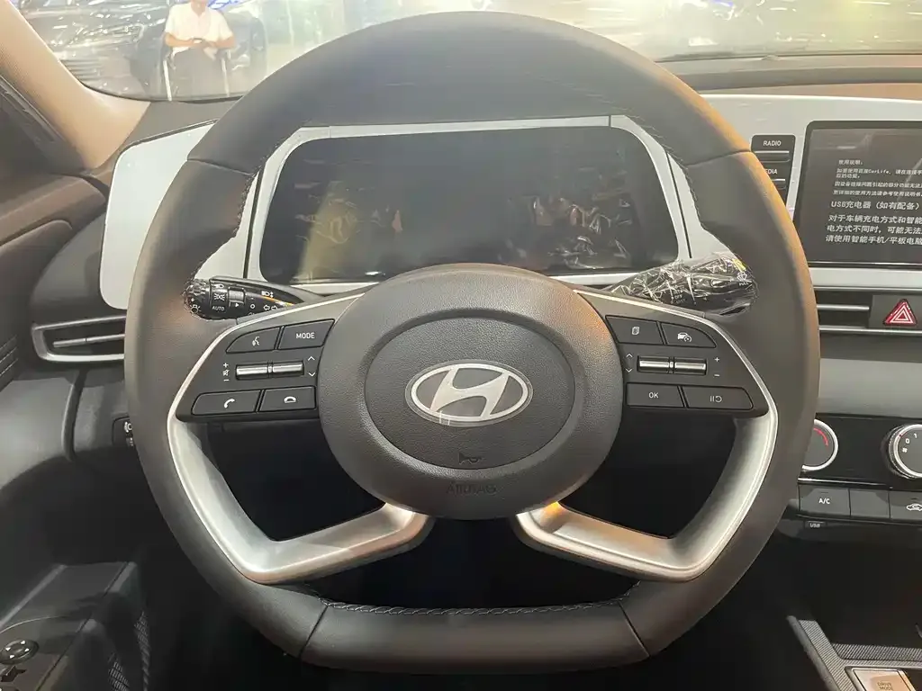 Hyundai Elantra 2025 из CN, фото 8