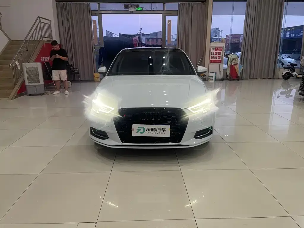 Audi A3 2021 из CN, фото 2