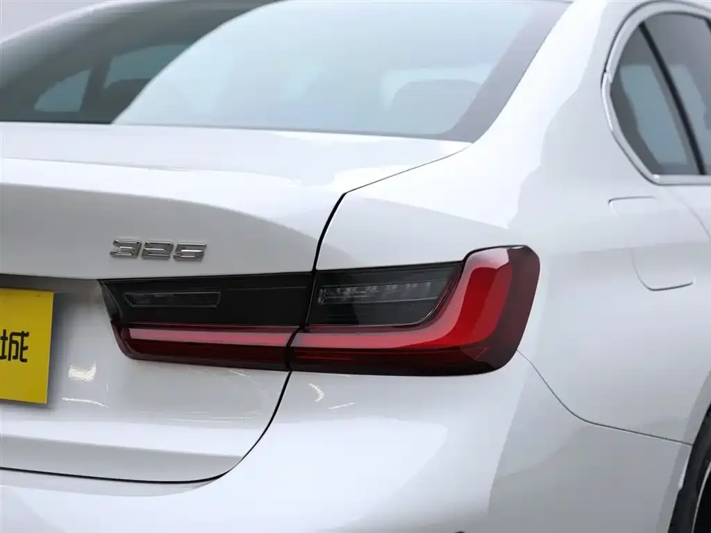 BMW 3 Series 2023 из CN, фото 5