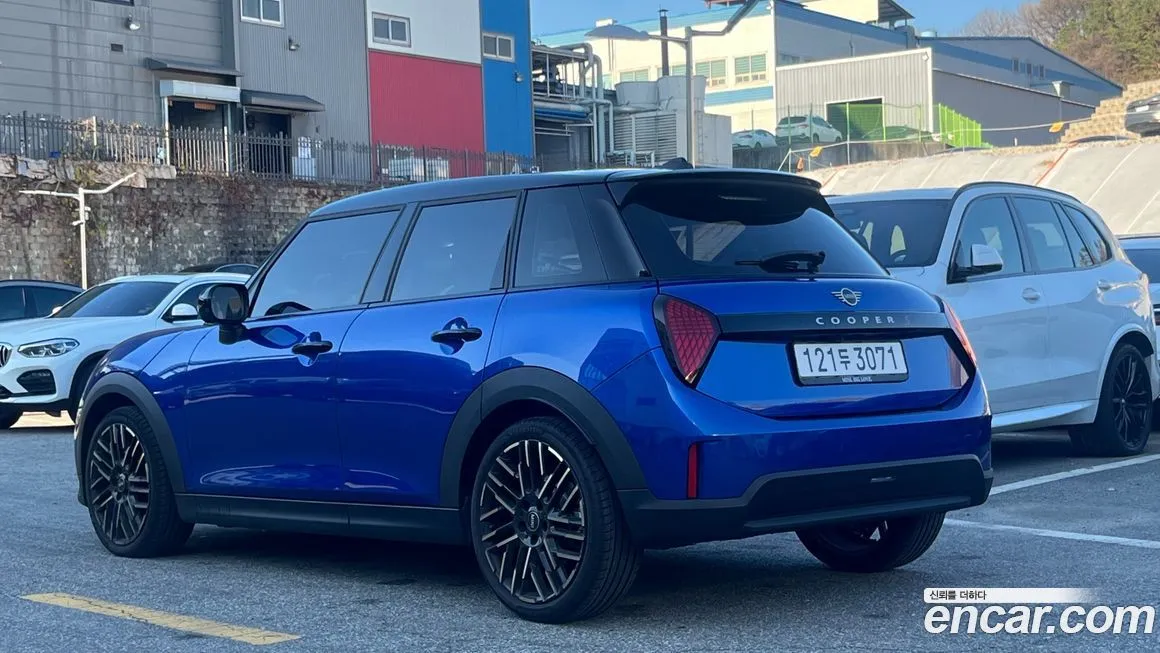 Mini Cooper 2025 из KR, фото 2
