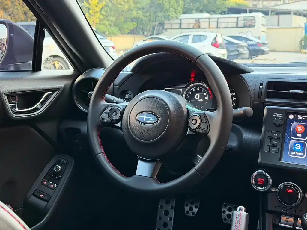 Subaru BRZ 2023 из CN, фото 10