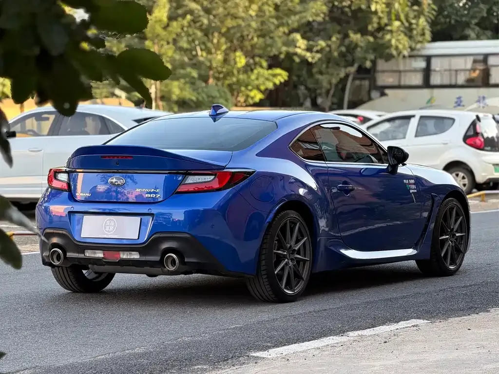 Subaru BRZ 2023 из CN, фото 7