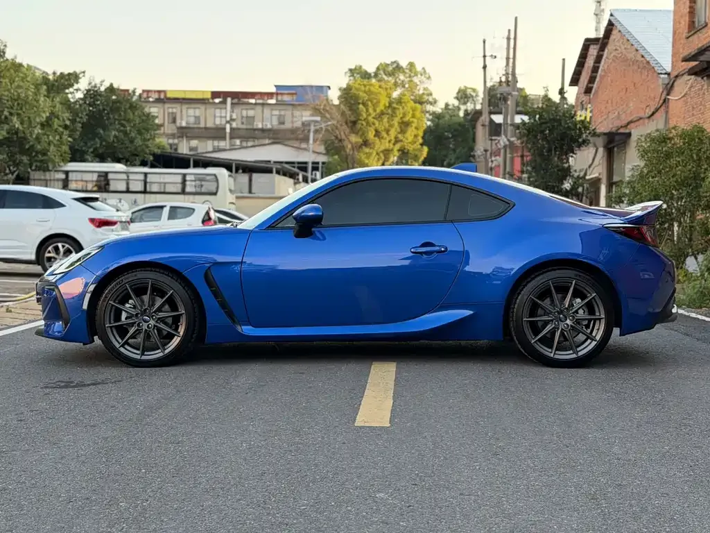 Subaru BRZ 2023 из CN, фото 8