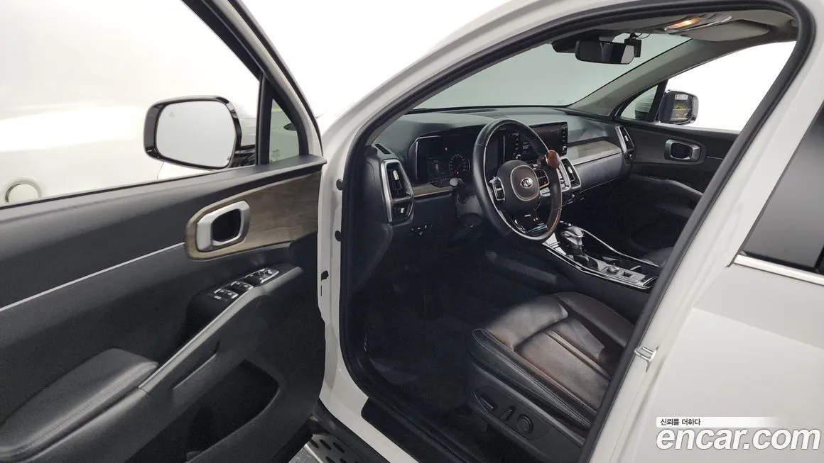 Kia Sorento — фото 10