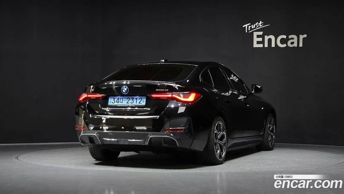 BMW i4 2023 из KR, фото 2