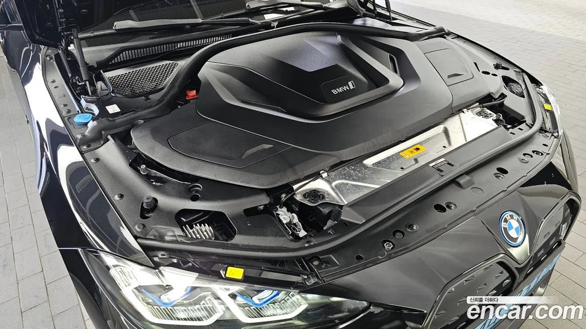 BMW i4 2023 из KR, фото 6