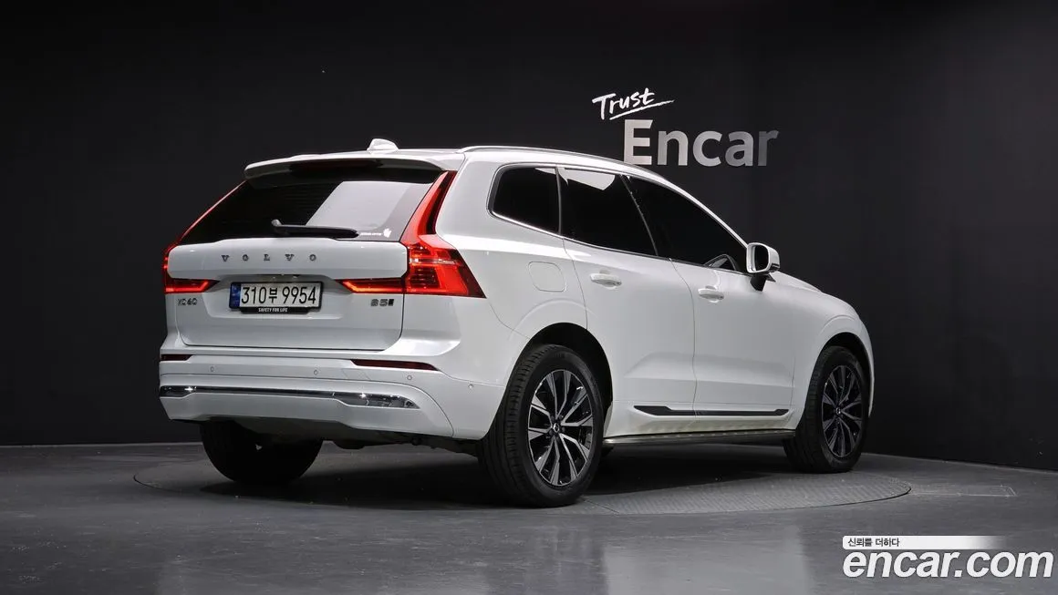 Volvo XC60 — фото 2