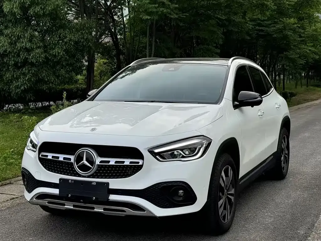Mercedes-Benz GLA 2023 из CN, фото 1