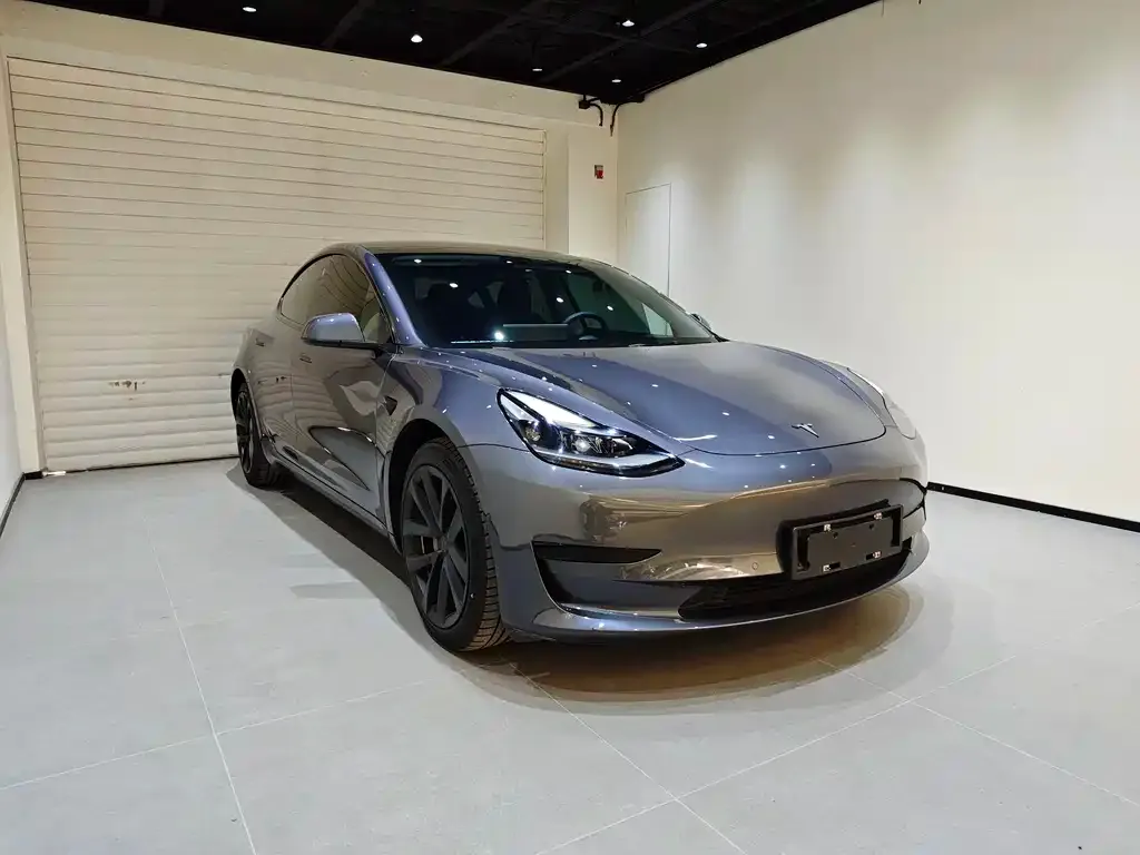 Tesla Model 3 — фото 2
