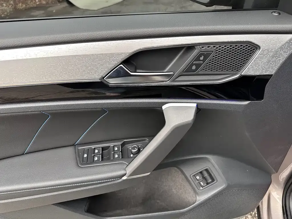 Volkswagen GTE PHEV 2021 из CN, фото 7