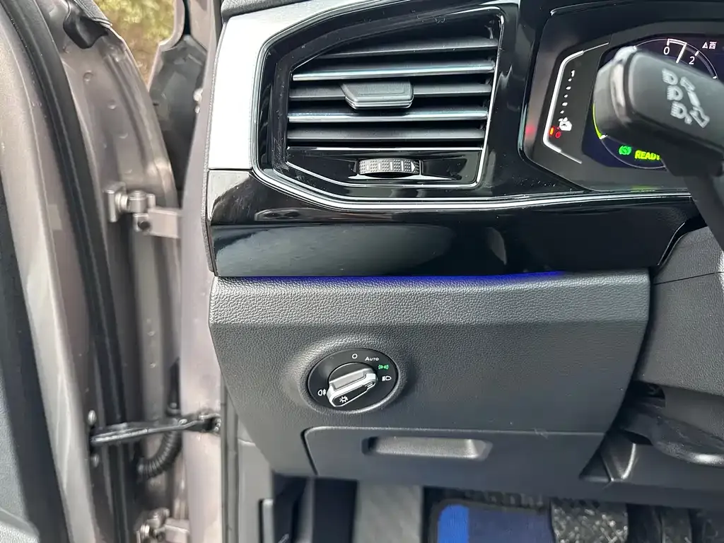 Volkswagen GTE PHEV 2021 из CN, фото 8