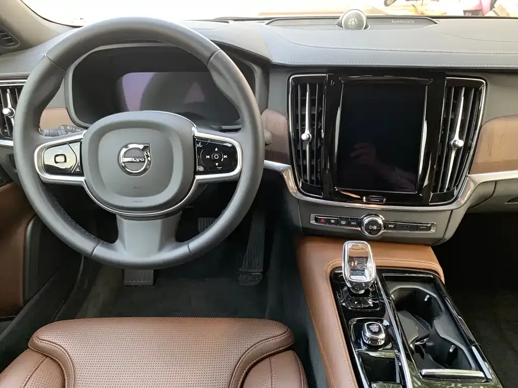 Volvo S90 PHEV 2024 из CN, фото 8
