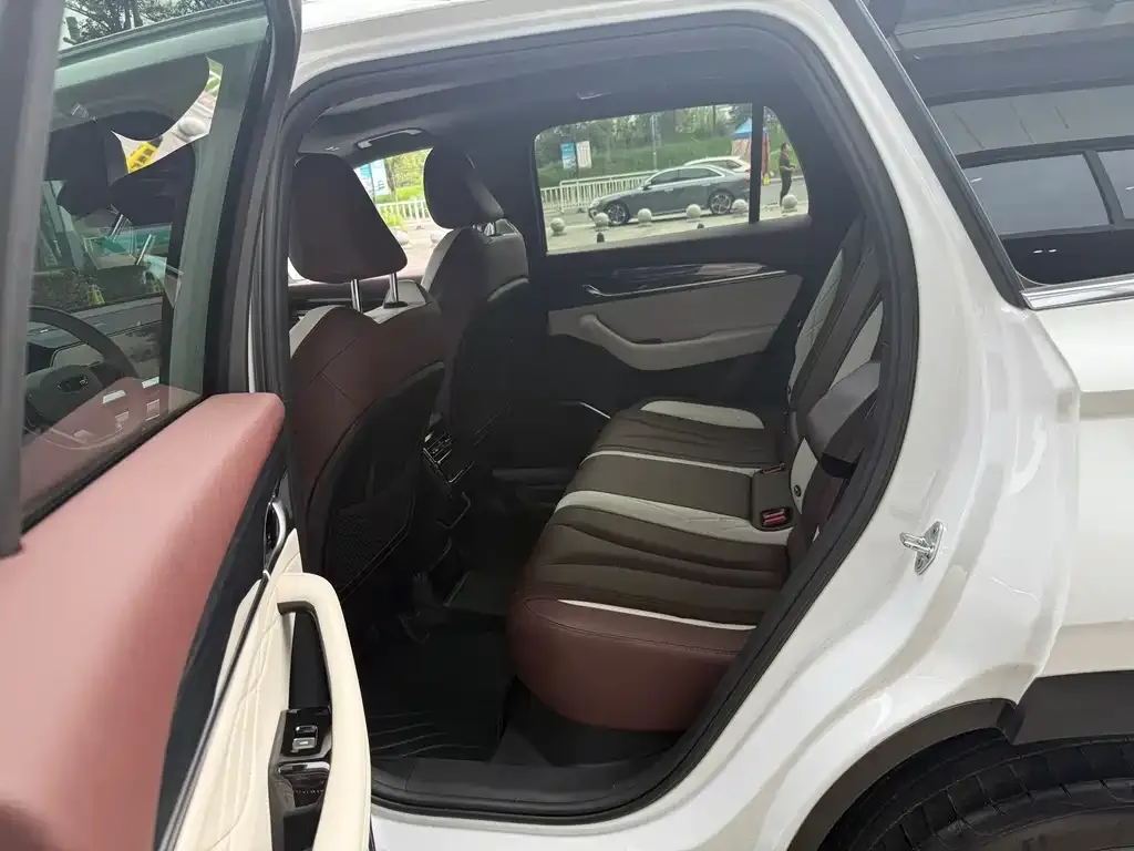 Geely Xingyue L 2022 из CN, фото 5