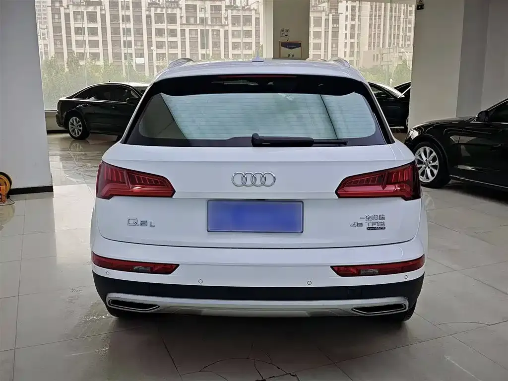 Audi Q5L 2021 из CN, фото 6