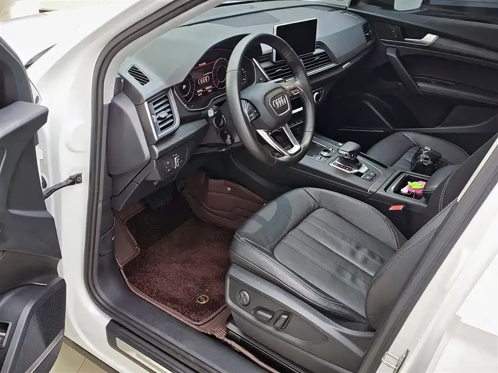 Audi Q5L 2021 из CN, фото 9