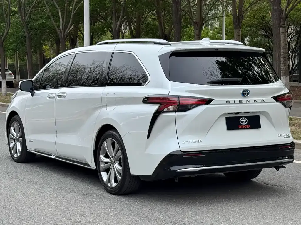 Toyota Sienna 2023 из CN, фото 6