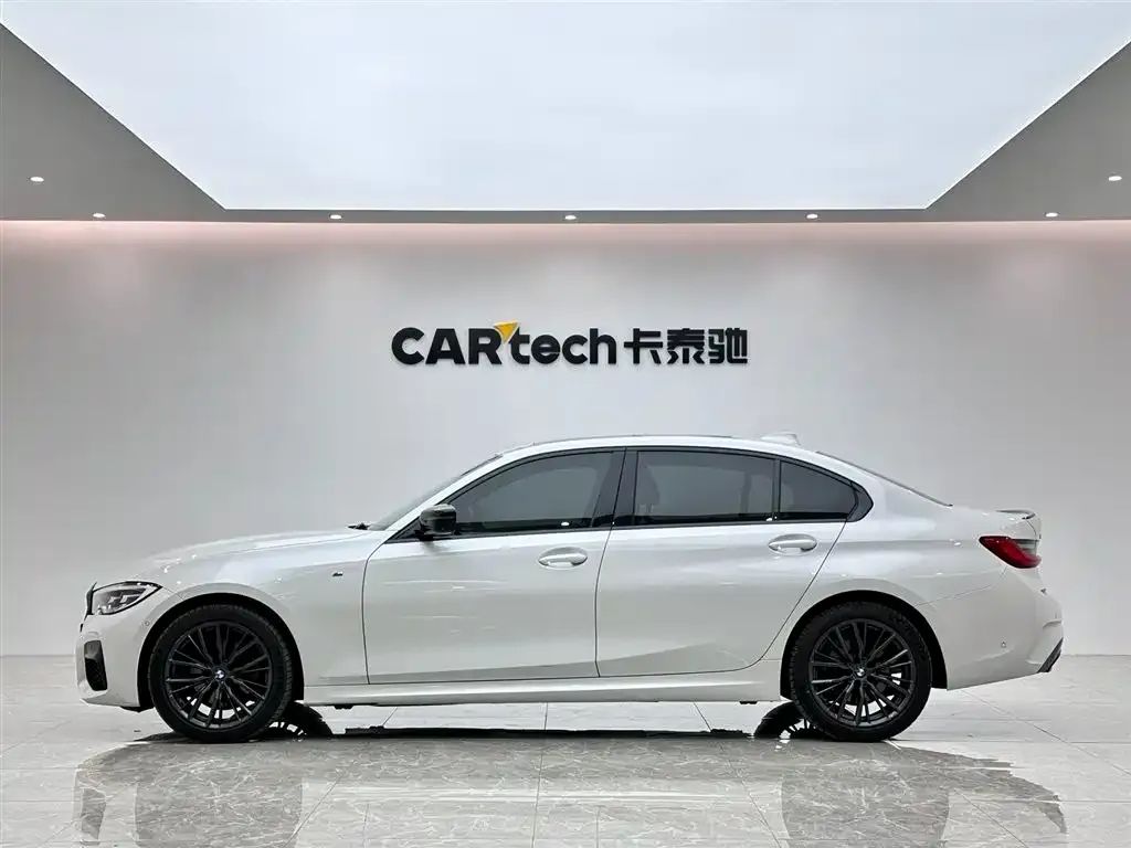 BMW 3 Series 2021 из CN, фото 2
